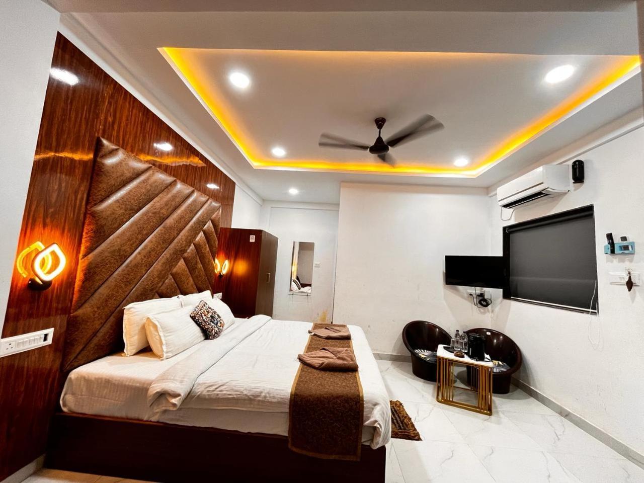 Hotel Small Daddy Plus Calangute Extérieur photo
