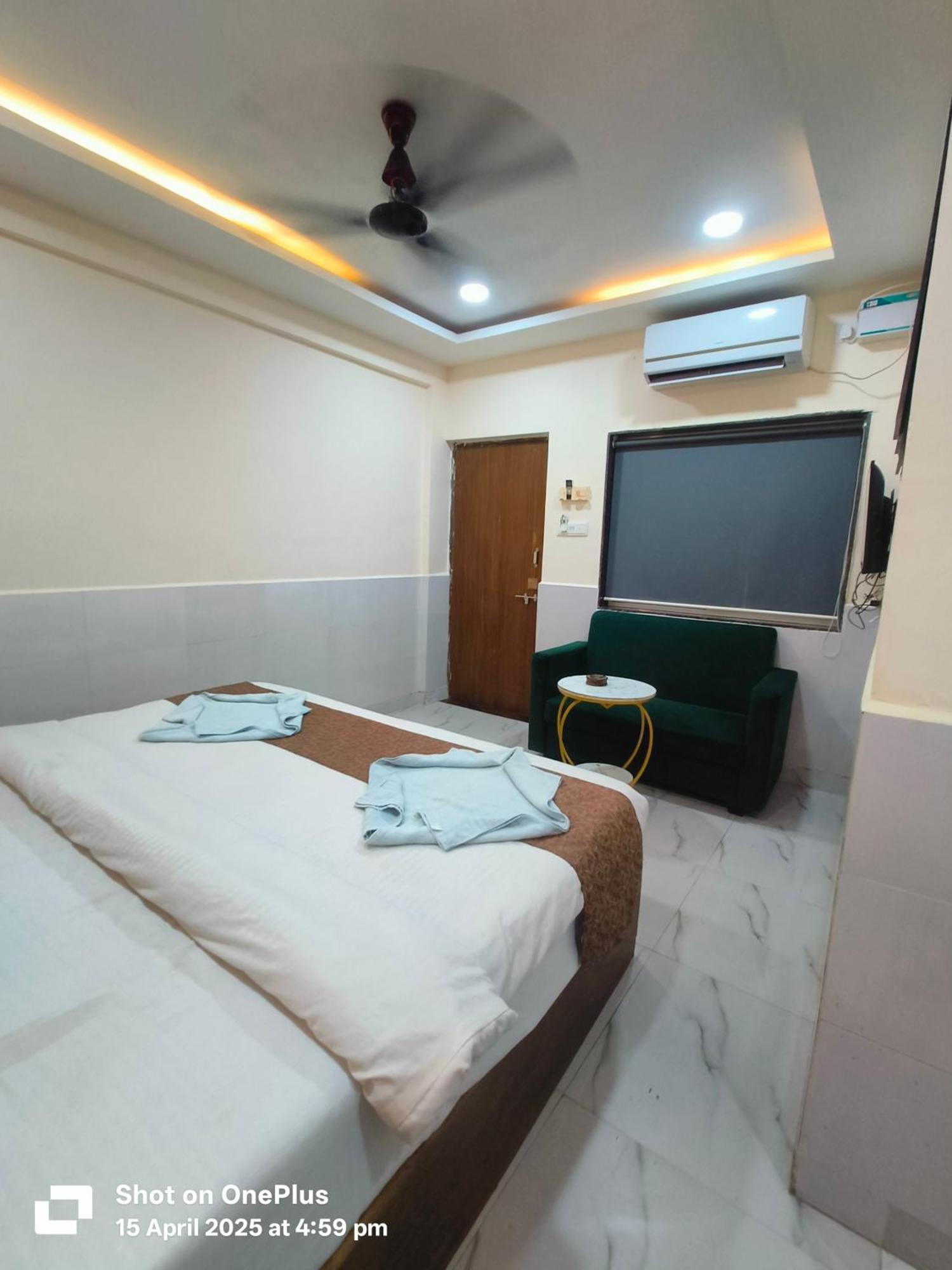 Hotel Small Daddy Plus Calangute Extérieur photo