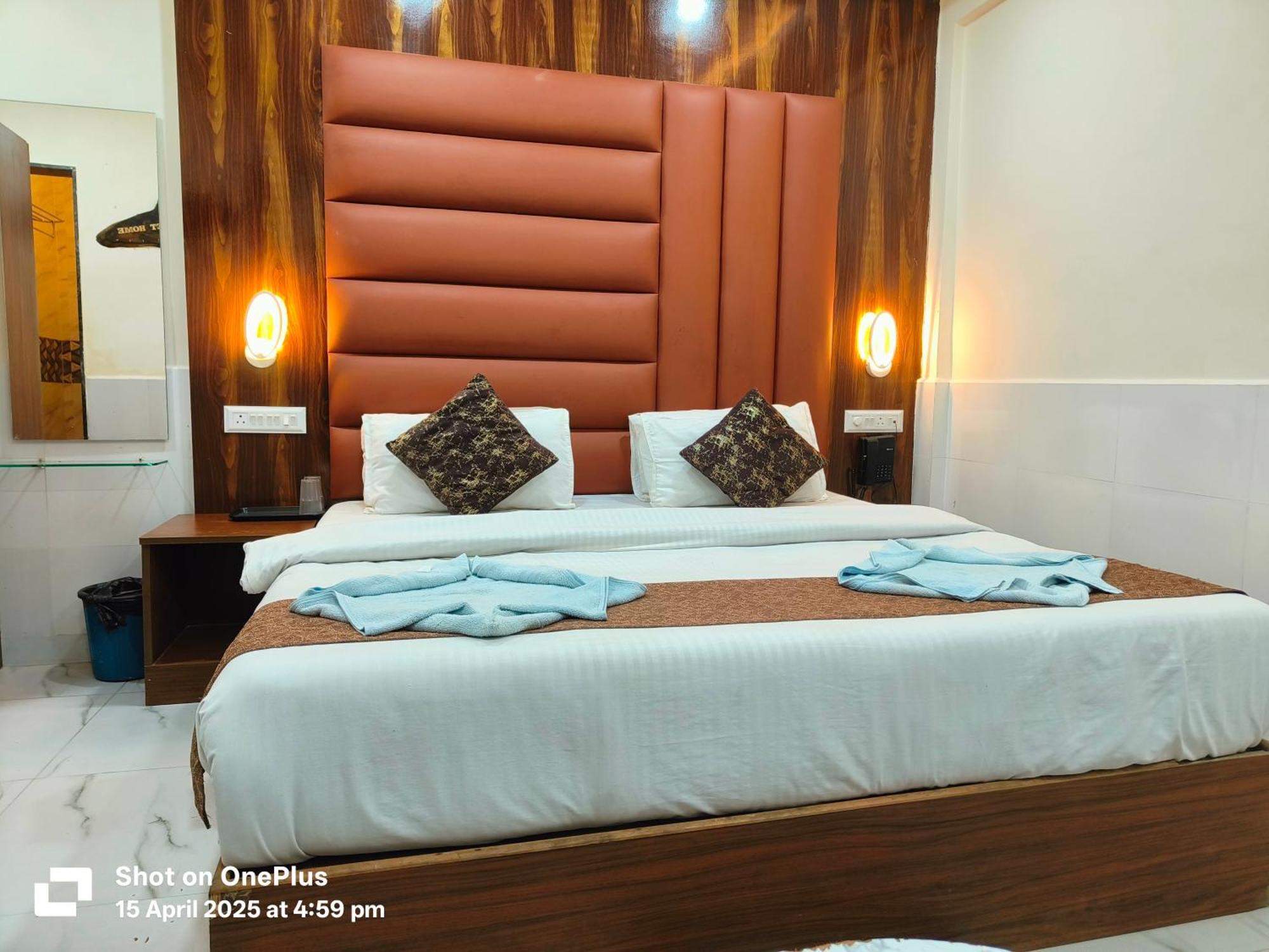 Hotel Small Daddy Plus Calangute Extérieur photo