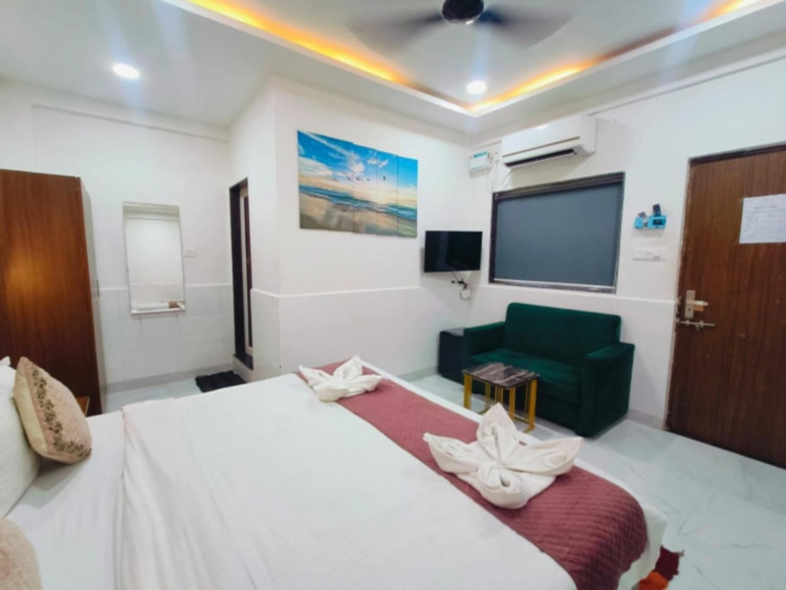 Hotel Small Daddy Plus Calangute Extérieur photo